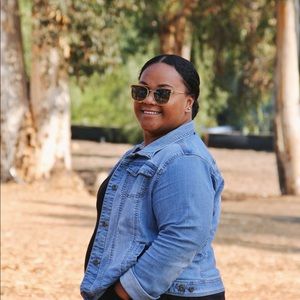 Meet your Posher, Lorraine